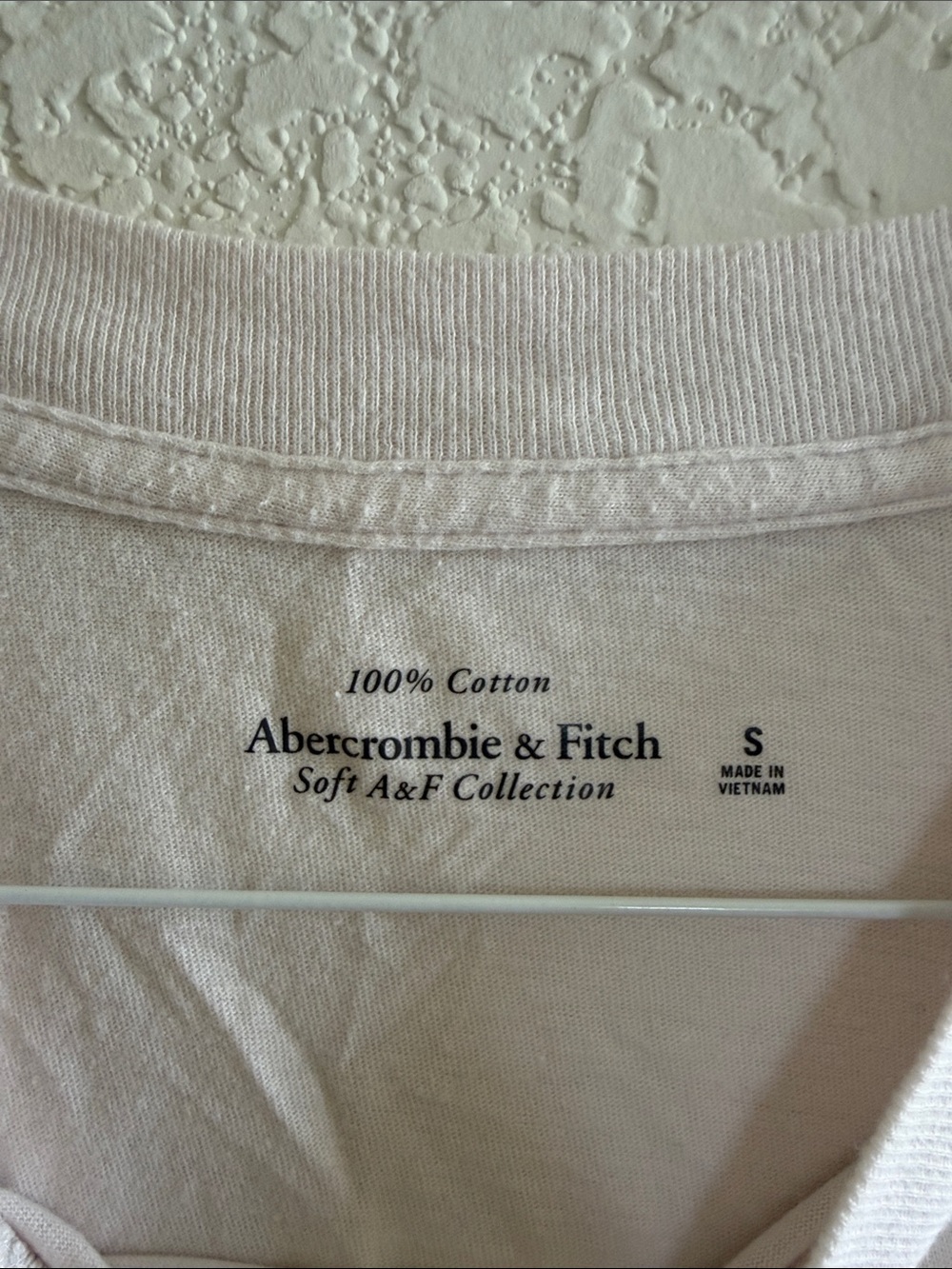 Abercrombie Chicago Vinyl Shop Graphic T-Shirt - Light Beige - Picture 2 of 2
